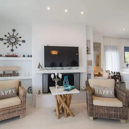 Villa White-blue Luxury 2 *
