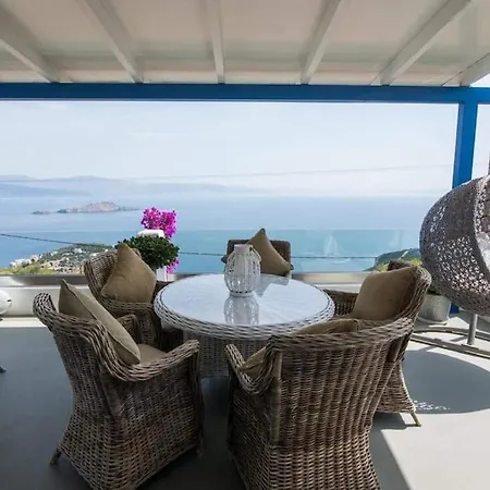Villa White-blue Luxury 2 *