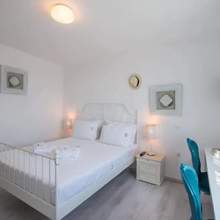 White-blue Luxury 2 Villa *